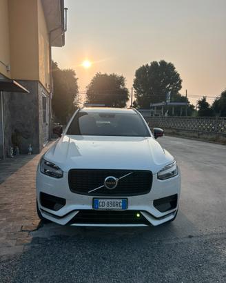 Auto VOLVO XC90