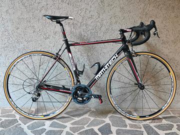 Mathitech Alnair carbon Sram Force 22 Ksyrium