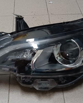 Faro anteriore Ligier js50