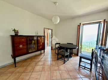 3 LOCALI A PESCIA