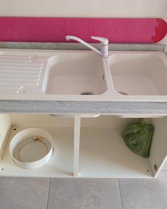 Lavello in resina con rubinetto,  sifone e mobile 