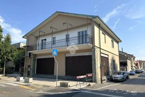 3 LOCALI A CARUGATE