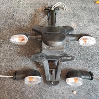 Portatarga originale e frecce perYamaha Tracer 900