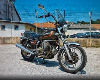 Moto Guzzi V35C Custom base Cafè Racer - 1983