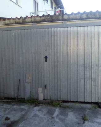 Porta basculante 240 e 230 x 410