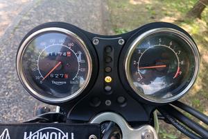 Triumph Legend 2000