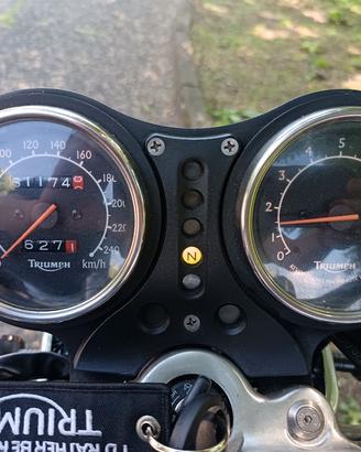 Triumph Legend 2000
