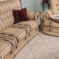 Divani e due letti per cambio casa