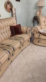 Divani e due letti per cambio casa