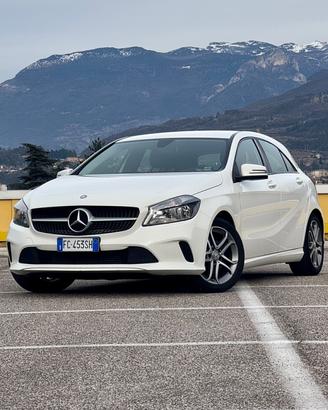Mercedes-benz A 180 Premium SOLO 84.000km
