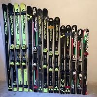 Sci di varie misure e marche