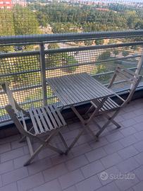 Tavolino e 2 sedie