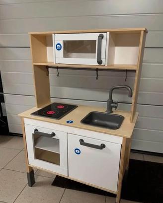Cucina giocattolo