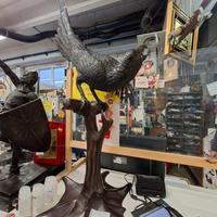 Trespolo con pappagallo in metallo