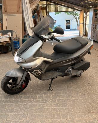 Gilera runner 180