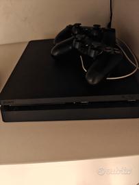 PS4 Slim 1TB + 2 controllers + bundle giochi