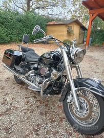 Moto yamaha modello Drag Star 650