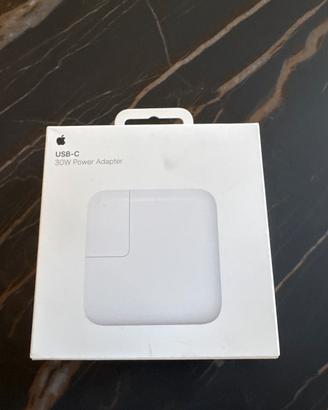 APPLE USB-C power adapter