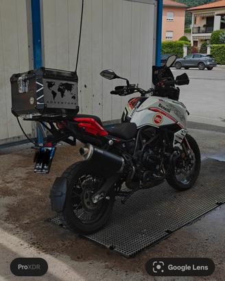 Benelli trk 702x