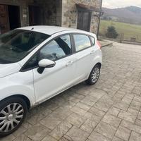 Ford fiesta benzina gpl 1400 cilindrata