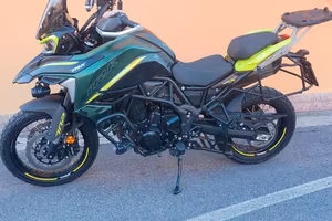 Benelli trk 702