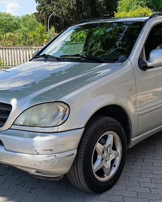 Mercedes classe Ml 320 automatico con gancio t.