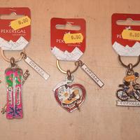 PORTACHIAVI IN METALLO SMALTATO SOUVENIR CORVARA