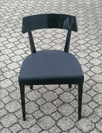 Sedia nera lucida con seduta in tessuto! 