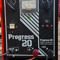 caricabatterie per auto camion moto