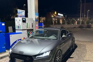 Audi TT mk3 2.0 tfsi quattro s-tronic/s-line