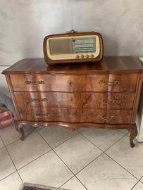 Cassettiera, comodino e mobile sala