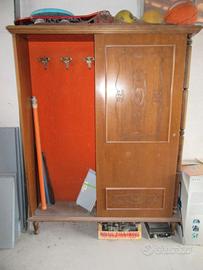 Mobile attaccapanni in legno