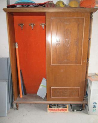 Mobile attaccapanni in legno