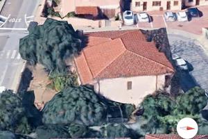 Villa singola libera su tre lati