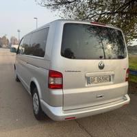 volkswagen caravelle 2.5 lungo passo 9 posti