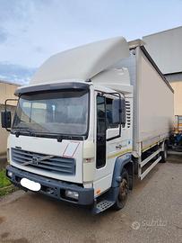 VOLVO FL6 CENTINATO CON SPONDA IDRAULICA