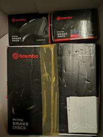 Pastiglie + dichi Brembo per freni macchina