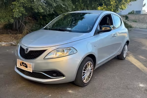 Lancia Ypsilon 1.2 69 CV 5 porte GPL Ecochic Gold
