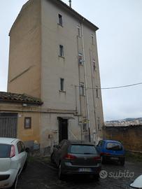 Comodo e panoramico appartamentino