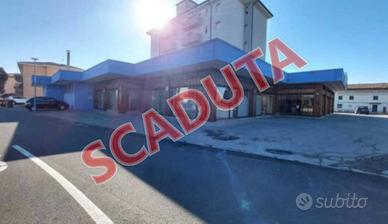 Immobile in asta di 743 m² con più di 5 locali a C