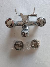Rubinetto bagno cromato