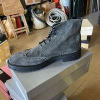 Lotto 185 paia di scarpe