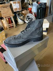 Lotto 185 paia di scarpe