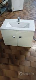 Piccolo mobile bagno