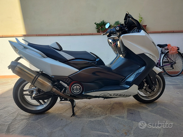 Yamaha T Max Super Accessoriato