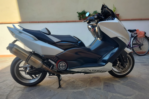 Yamaha T Max Super Accessoriato