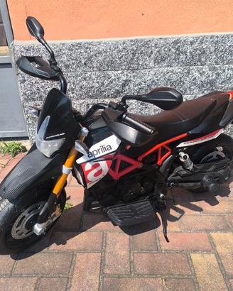 Moto elettrica bambino Aprilia Dorsoduro