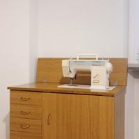 Macchina per cucire NECCHI  205