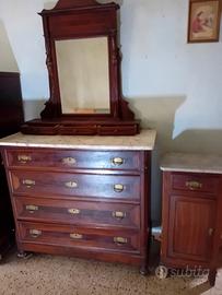 Como' antico con specchiera 