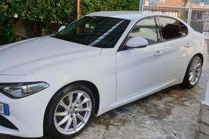 Giulia 2018 2.2 t Super 180cv AT8 PADDLE + VETRI